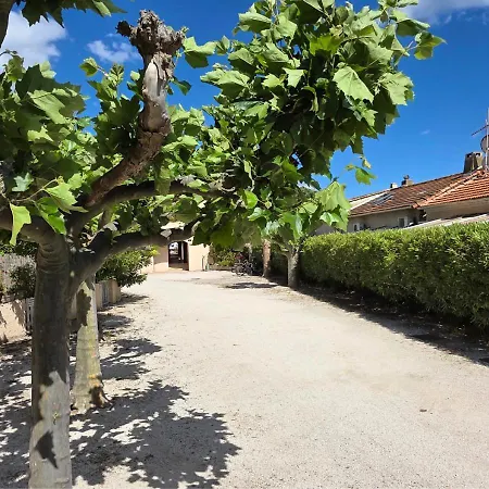 Grand Aux Salins - Climatisation - Terrasse - 90m De La Hyeres